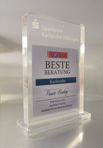 "Private Banking" - Institut für Vermögensaufbau (IVA) AG